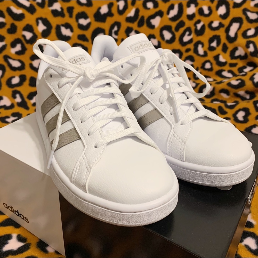 Adidas Sneakers(Grand Court)